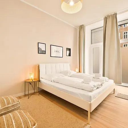 아파트 Spacious 2-bedroom In The Heart Of Friedrichshain