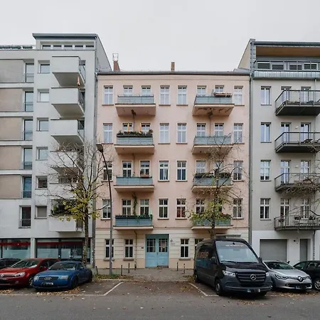 Spacious 2-bedroom In The Heart Of Friedrichshain 아파트 베를린