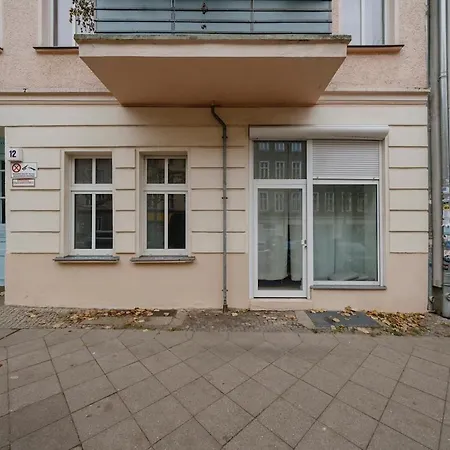Spacious 2-bedroom In The Heart Of Friedrichshain 아파트 *
