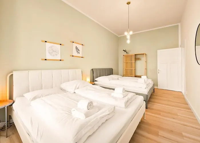 Spacious 2-bedroom In The Heart Of Friedrichshain شقة *