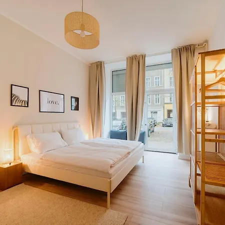 Spacious 2-bedroom In The Heart Of Friedrichshain * ברלין