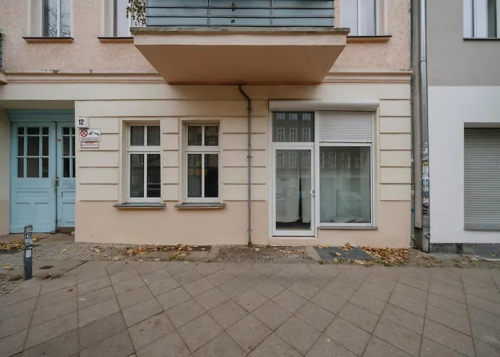 Spacious 2-bedroom In The Heart Of Friedrichshain דירה *