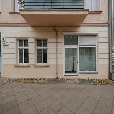 Spacious 2-bedroom In The Heart Of Friedrichshain Apartment *