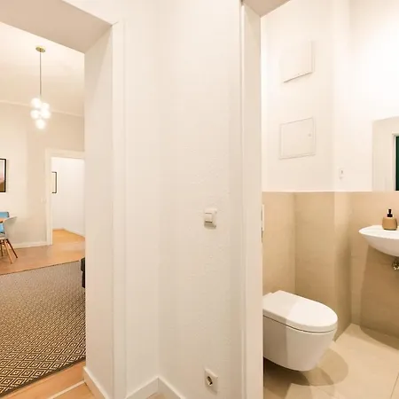 Spacious 2-bedroom In The Heart Of Friedrichshain アパート *